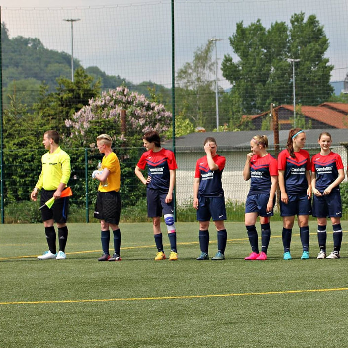 Bekleidung & Trainingsutensilien