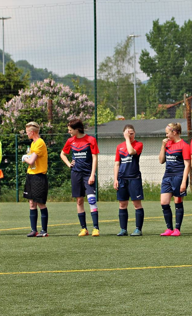 Bekleidung & Trainingsutensilien