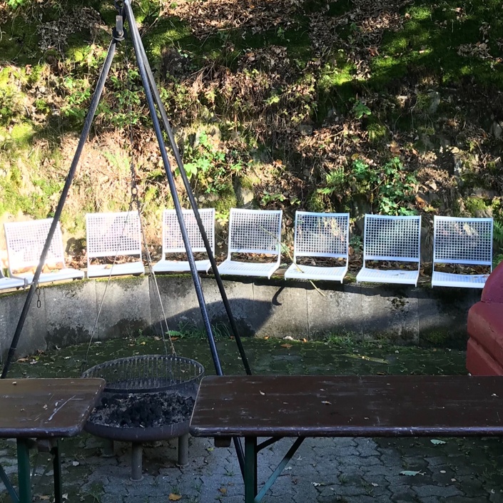 Bau einer Grillhütte für die Freilichtbühne Freudenberg