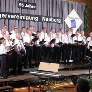 Neues E-Piano für die Sängervereinigung Neuburg