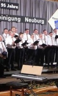Neues E-Piano für die Sängervereinigung Neuburg