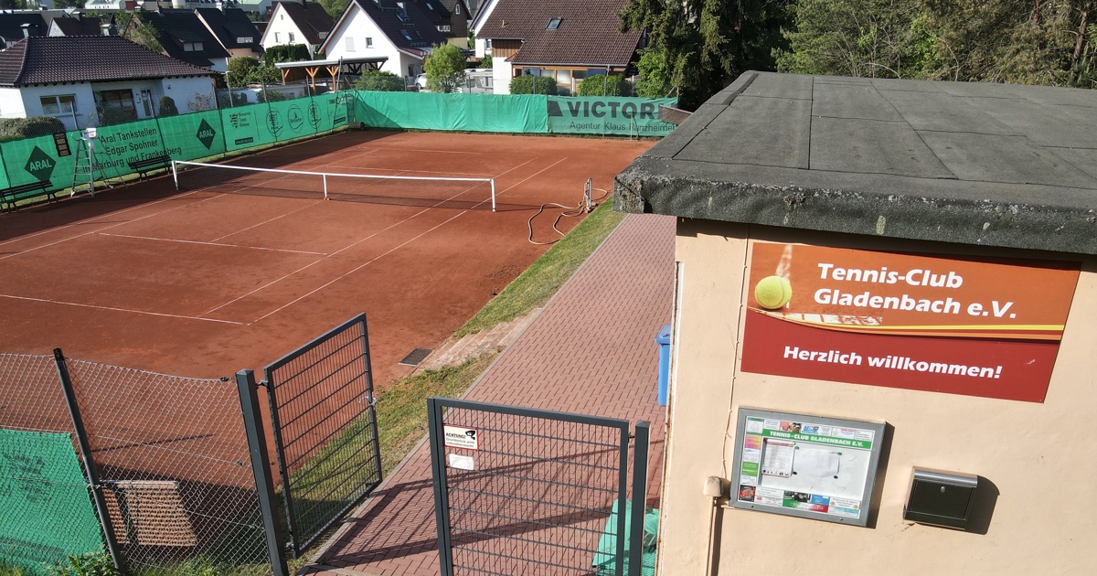 Modernisierung der Tennisplätze und des Vereinsheims - Viele schaffen mehr