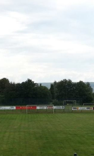 Neuer Rasenmäher für den SV Degersen