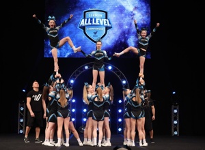 Neue Uniformen für die ASA-Cheerleader
