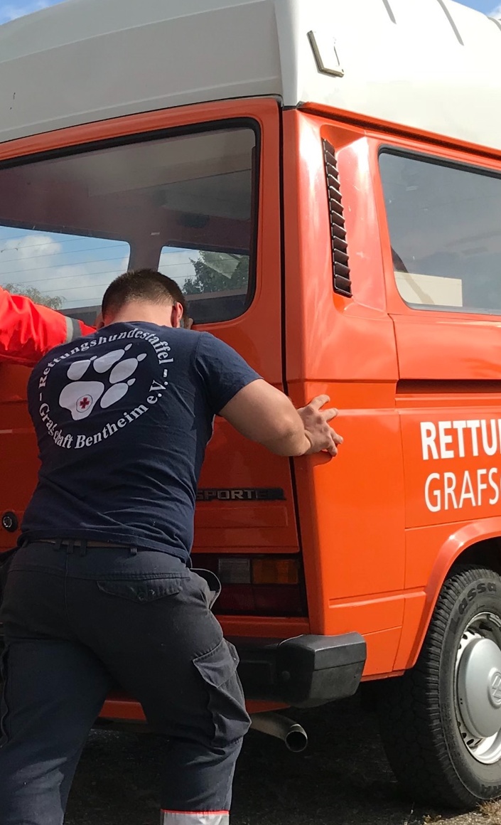 Einsatzwagen Rettungshundestaffel