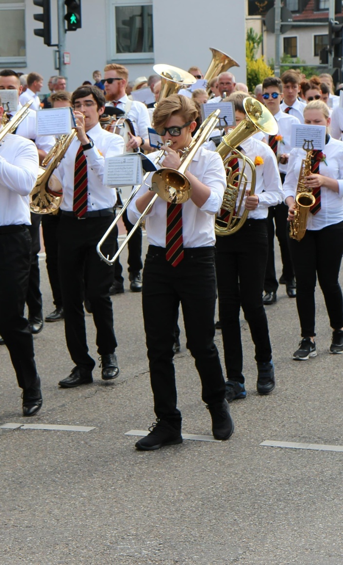 Ein Sousaphone für die Stadtkapelle Nürtingen
