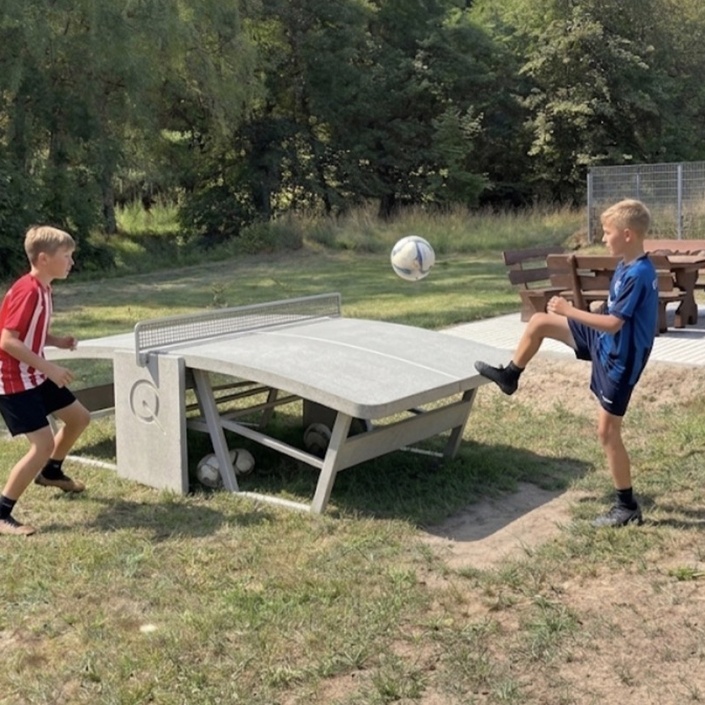 Allwetterfussballtisch für unsere Kids
