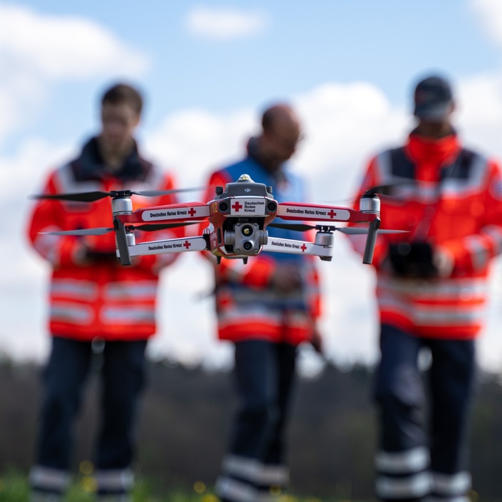 Allwettertaugliche Drohne mit Wärmebildkamera für DRK-Drohnengruppe