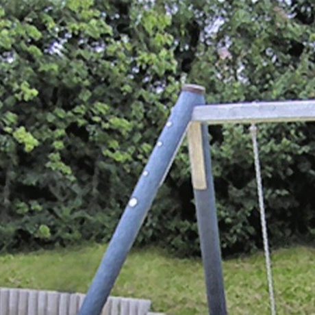 Eine Schaukel für den Spielplatz