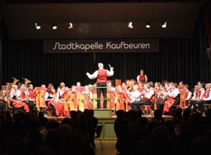Neue Tracht für die Stadtkapelle Kaufbeuren