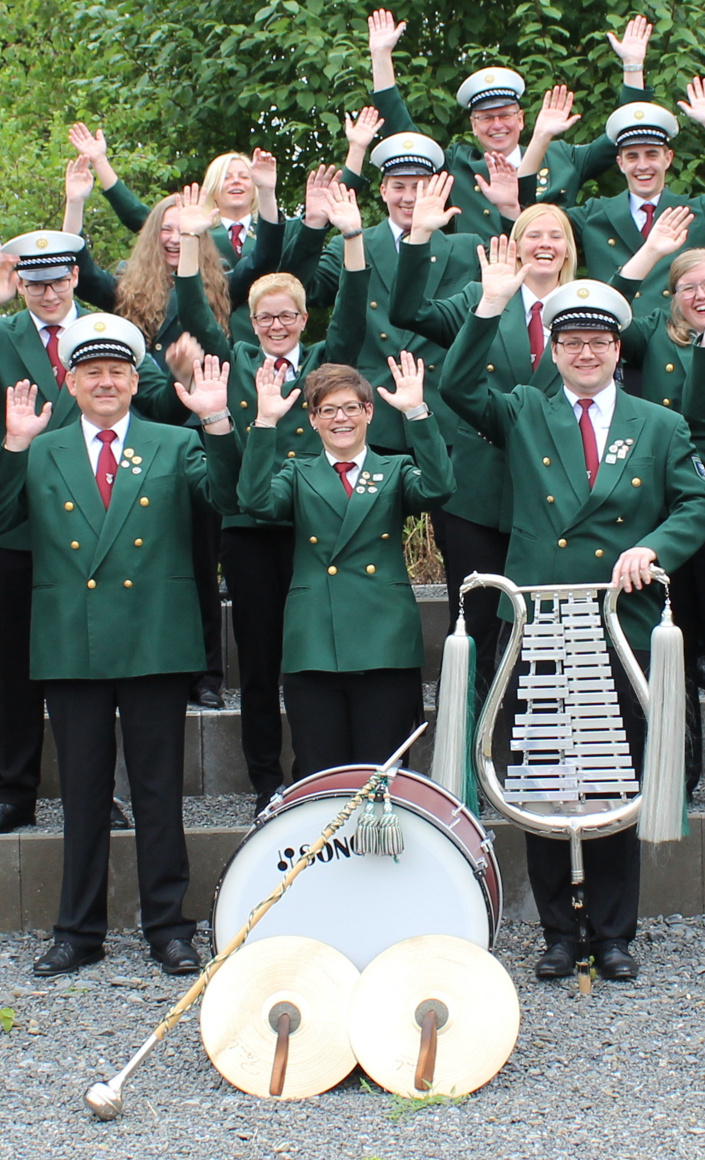 Neue Uniformen für das Tambourkorps Hengsbeck zum 100-Jährigen!