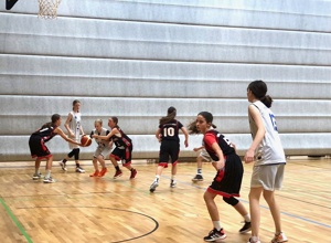 Girlspower beim Basketball