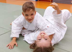 Neue Matten für die Ju-Jutsu Abteilung des TV Isny