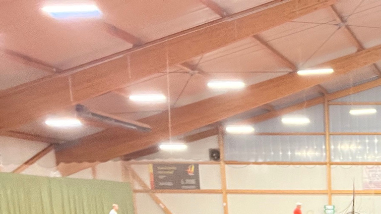 LED-Beleuchtungssystem feste Tennishalle