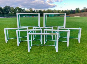 Trainingsanzüge + Trainingsmaterial für den Fußball-Nachwuchs