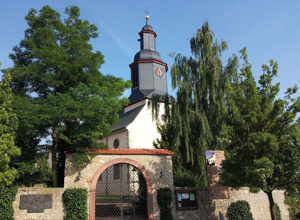 Video - Evangelische Laurentiuskirche Trebur-Anlage eines Versammlungsplatzes