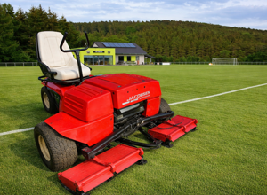 Anschaffung eines neuen Rasenmähertraktors für den TSC Bärnfels