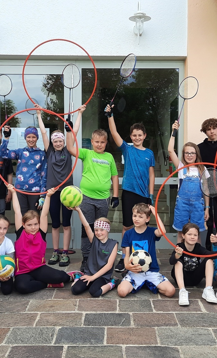 Erneuerung des Sporthallenbodens aufgrund Hochwasserschaden