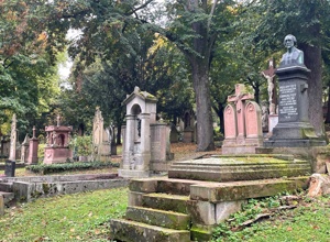 Mainzer Hauptfriedhof - Rettung gefährdeter Denkmäler