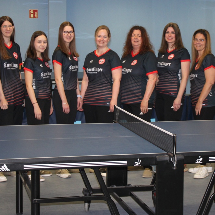 Tischtennis-Tische für die Damen des TTC Oberbrechen