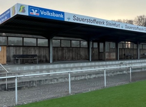 Neue Tribünensitze für das Volksbank-Stadion in Burgsteinfurt