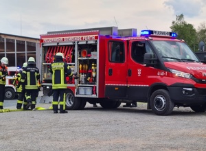 AED Defibrillator für die Feuerwehr Fahrenbach-Lörzenbach