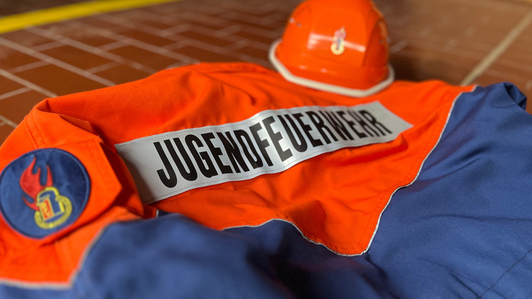 Volksbank Hameln-Stadthagen: Zelt für Jugend- und Kinderfeuerwehr