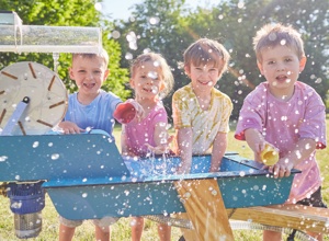 2 Wellenspieler - Nachhaltig planschen, experimentieren und Spaß haben