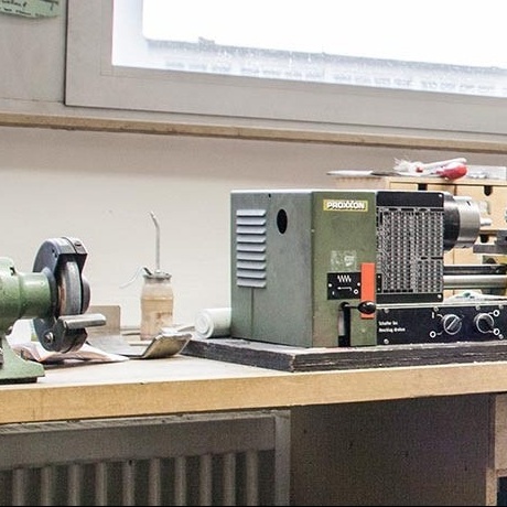 Eine neue Drehmaschine für das Lab