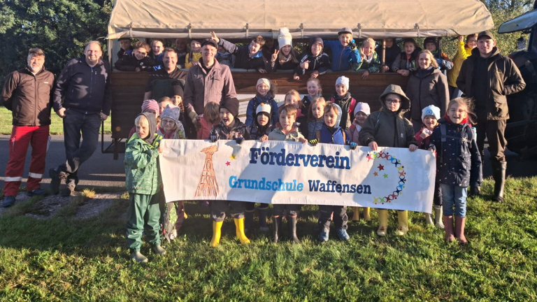 Holzspielanlage für die Grundschule Waffensen