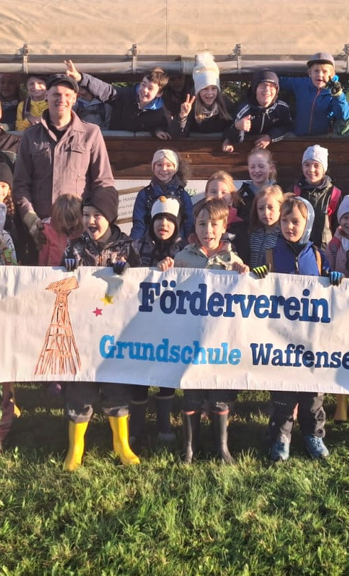Holzspielanlage für die Grundschule Waffensen