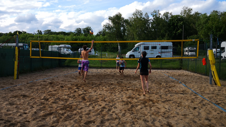 Beach-Volleyballanlage am Herthasee benötigt neuen Sand