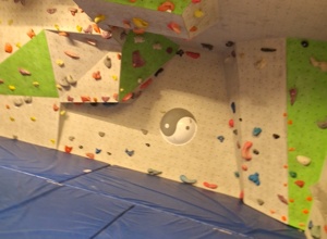 Neue Matten für den Boulderraum der JDAV Nördlingen