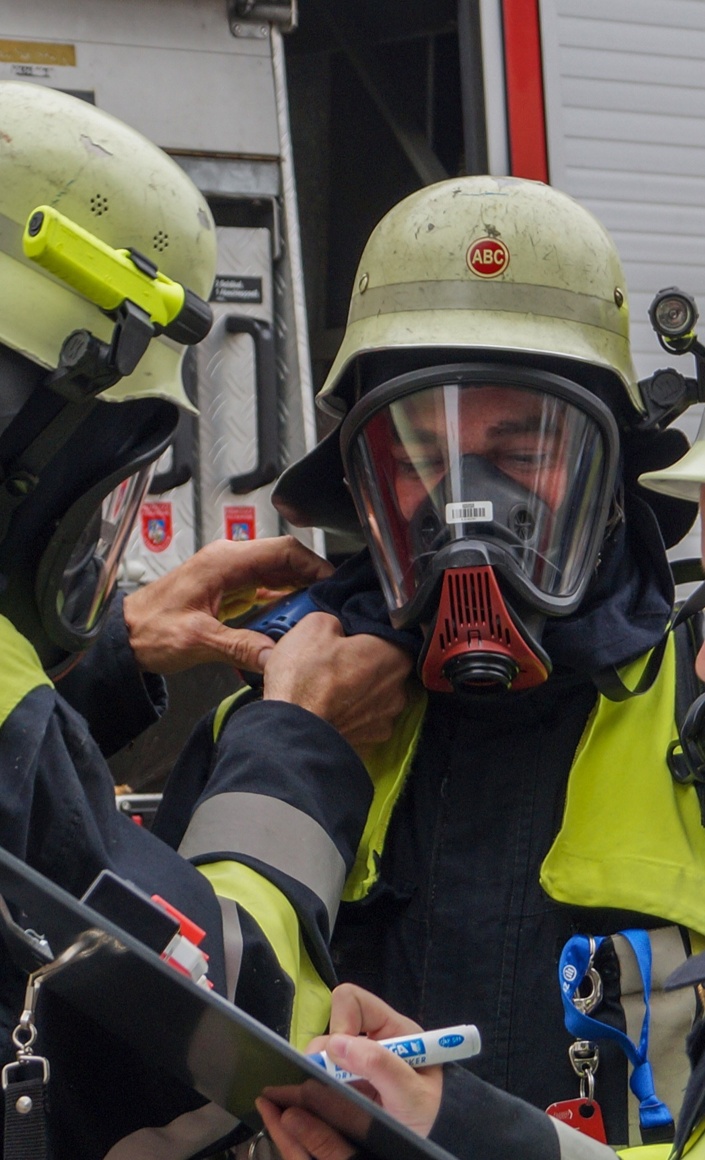 Neue Atemluftflaschen - Feuerwehr Altomünster