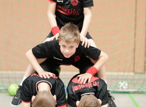 Mützen und Schweißbänder für die Handballer des FC Hennef 05 e. V.