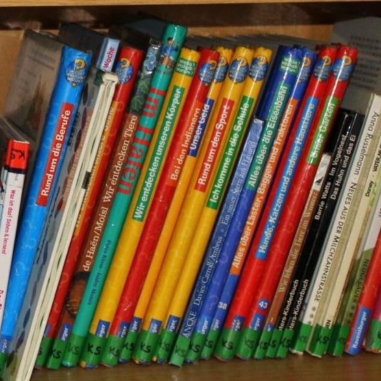 Lesebereich mit offener Bücherei im Kindergarten