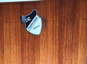 Austausch der Türblätter im Altbau des Sportheims