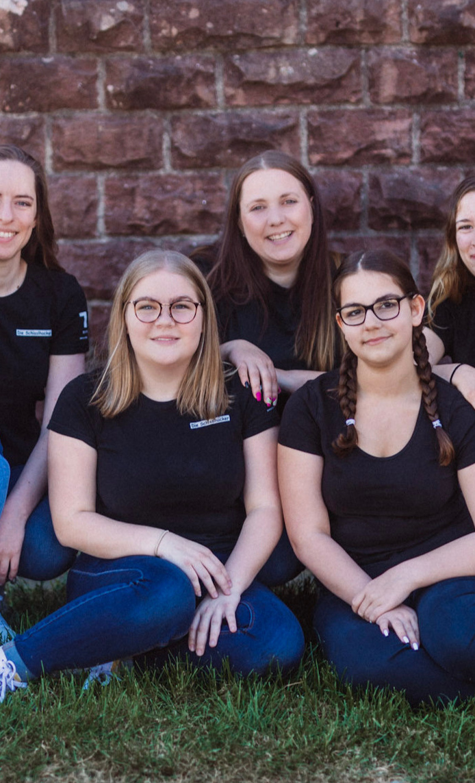 Uniformen für Junioren- und Aktivengarde