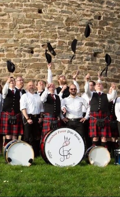 Trommeln für die Nutscheid Forest Pipe Band