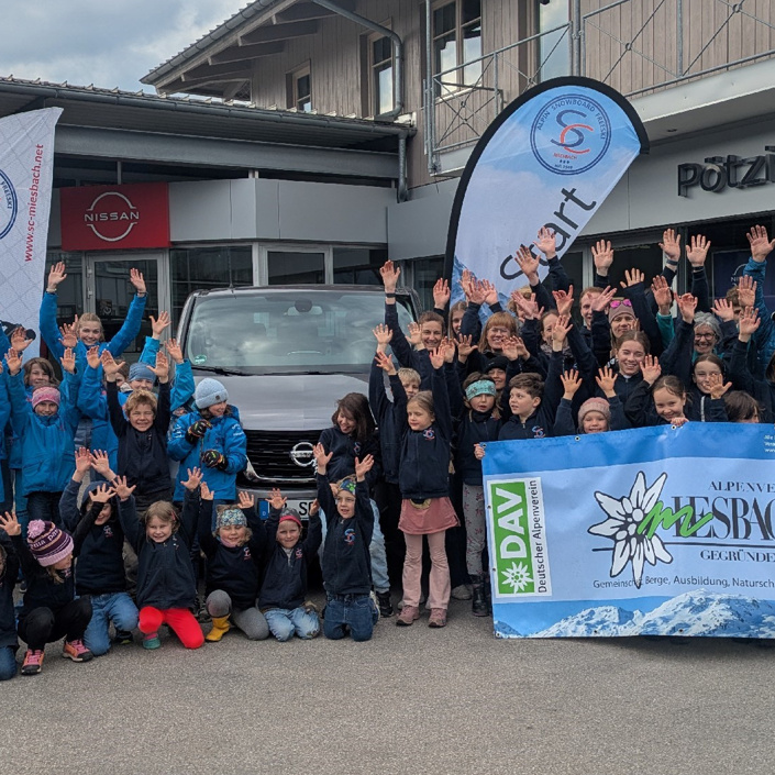 Gemeinsam unterwegs! Neuer Bus für den Skiclub Miesbach