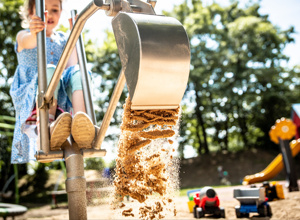 Neuer Bagger Spielplatz Hirschaid/Regnitzau