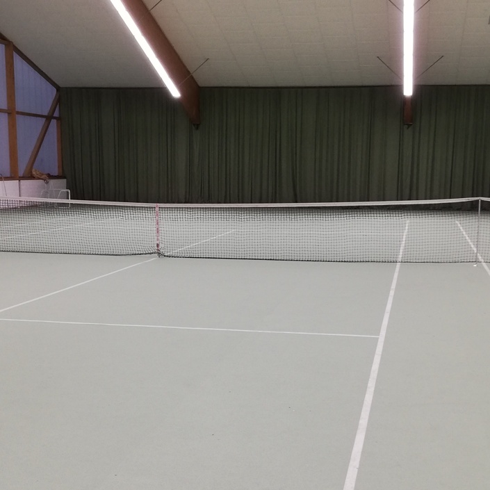 Neuer Hallenboden für unsere Doppeltennishalle