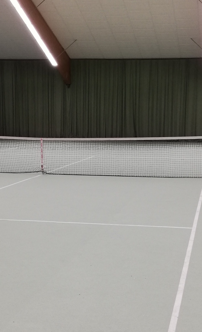 Neuer Hallenboden für unsere Doppeltennishalle