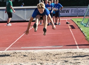 Neue Weitsprungabdeckung für die SG Egelsbach