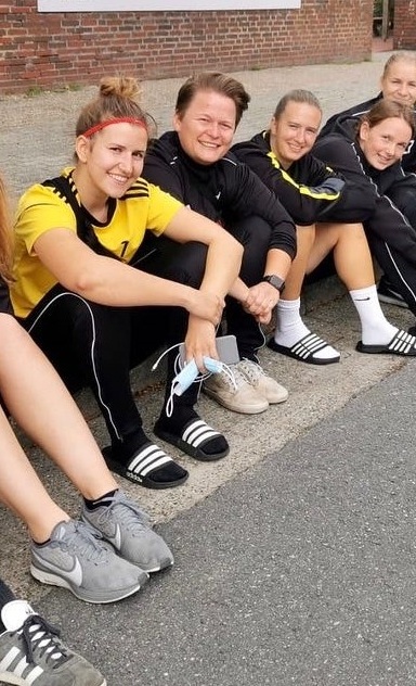 Winterjacken für die 1. Damenmannschaft