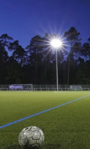 LED-Flutlicht für den Sportplatz Simmersbach