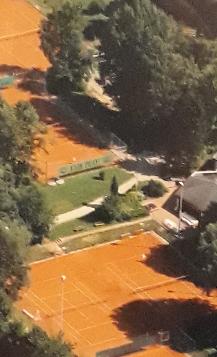 Tennisplatz 1 - Neubau