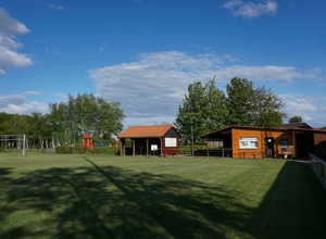 Trainerbänke für den TSV Lammertsfehn