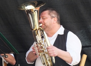 neue Orchesterbekleidung dringend benötigt