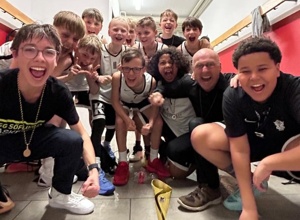 Neue Trikots für unsere Basketball-Jugend – Gemeinsam ein starkes Team
